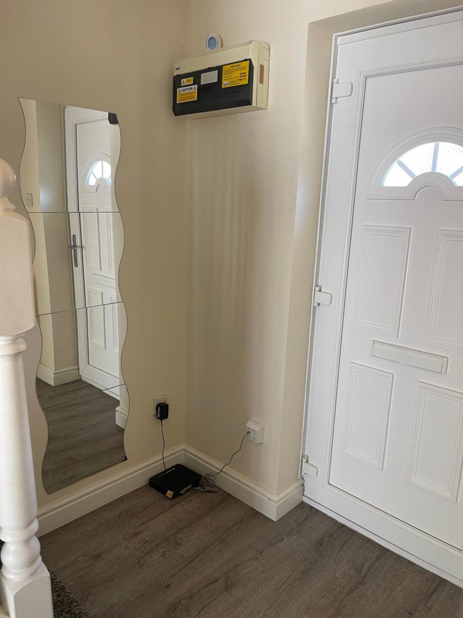 House Number 4 Sleeps Up To 4 With Smart Tvs In Every Room Wellington  Eksteriør billede