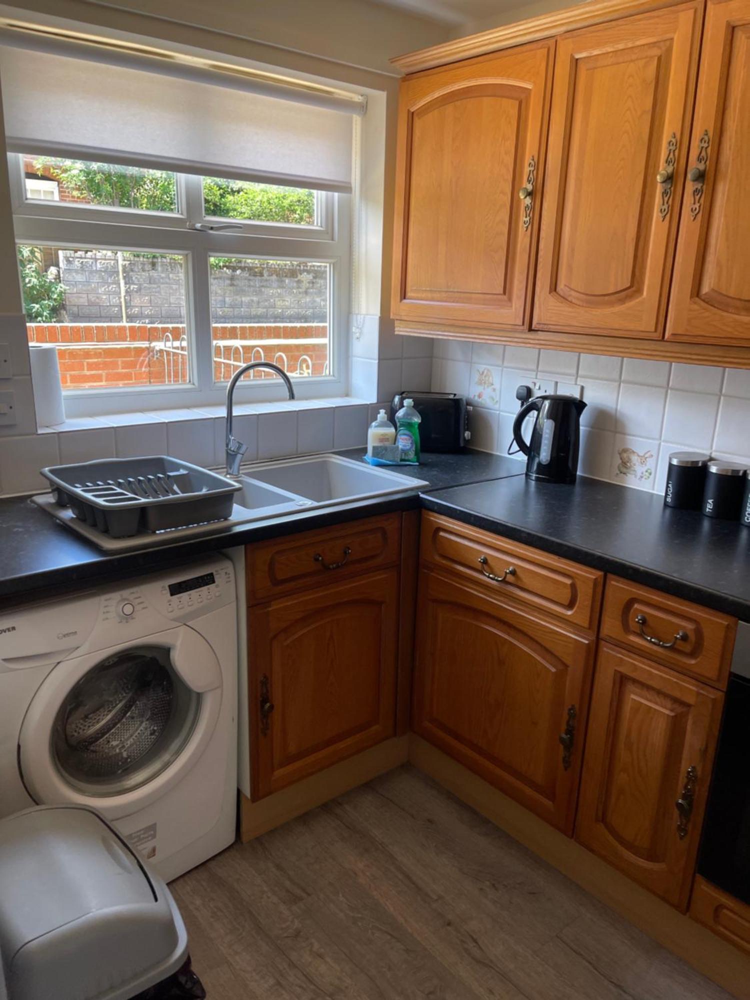 House Number 4 Sleeps Up To 4 With Smart Tvs In Every Room Wellington  Eksteriør billede